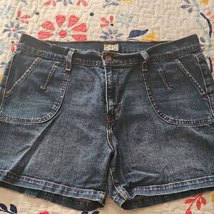 Levi's 515 Blue Jean Shorts Relaxed Fit Sz 14